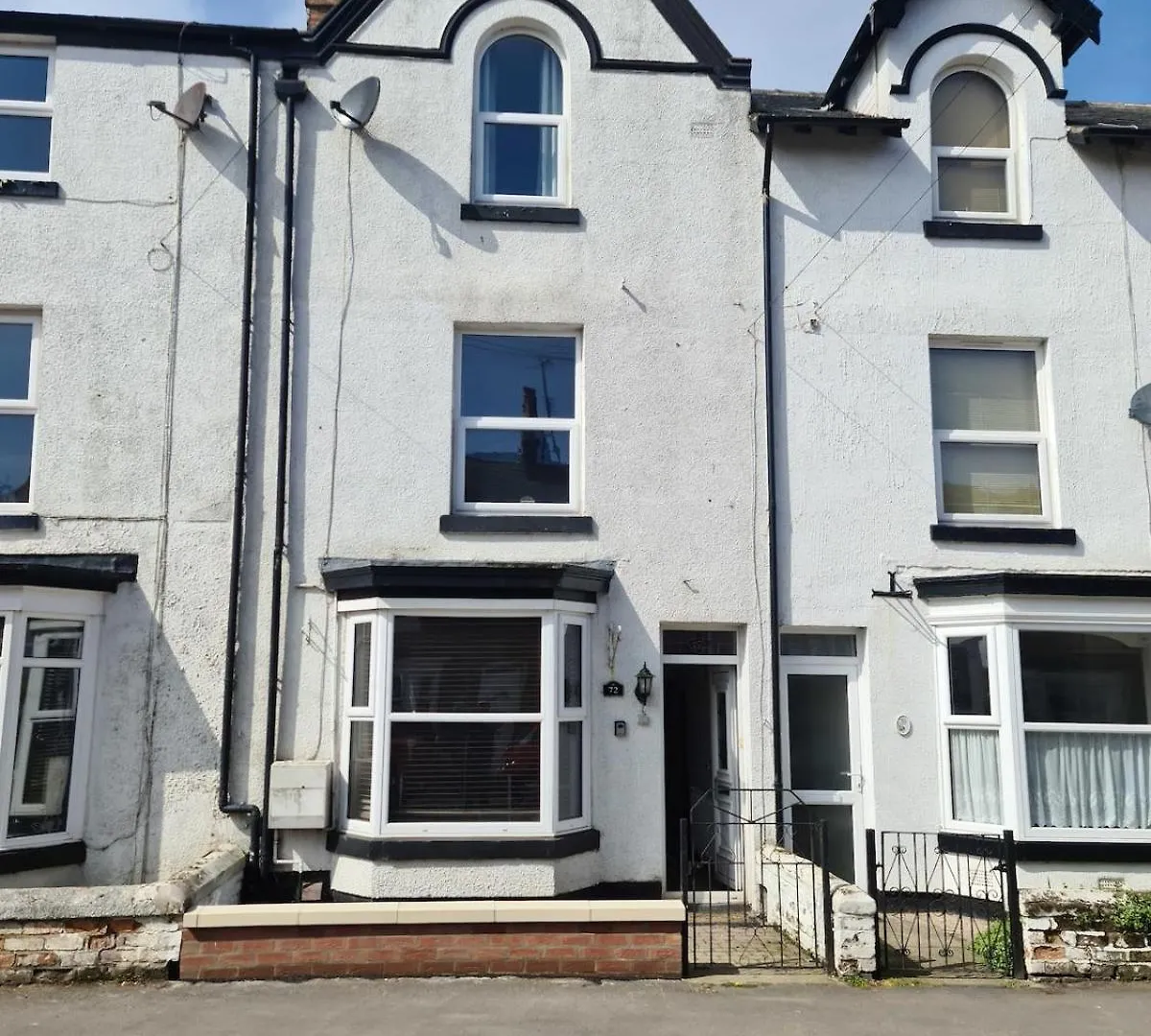 Filey House With New Extension Close To Sea And Shops